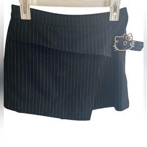 Hello Kitty Women's‎ Black Pinstripe Rhinestone Buckle Mini Skort Small